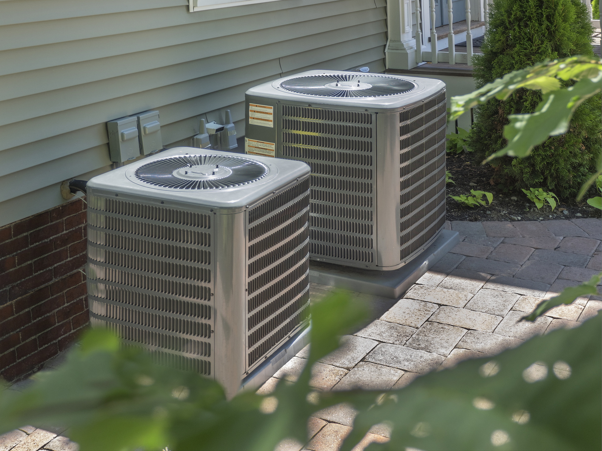 Is Your Air Conditioner Leaking Refrigerant? Comfy Heating Air Conditioning Inc.